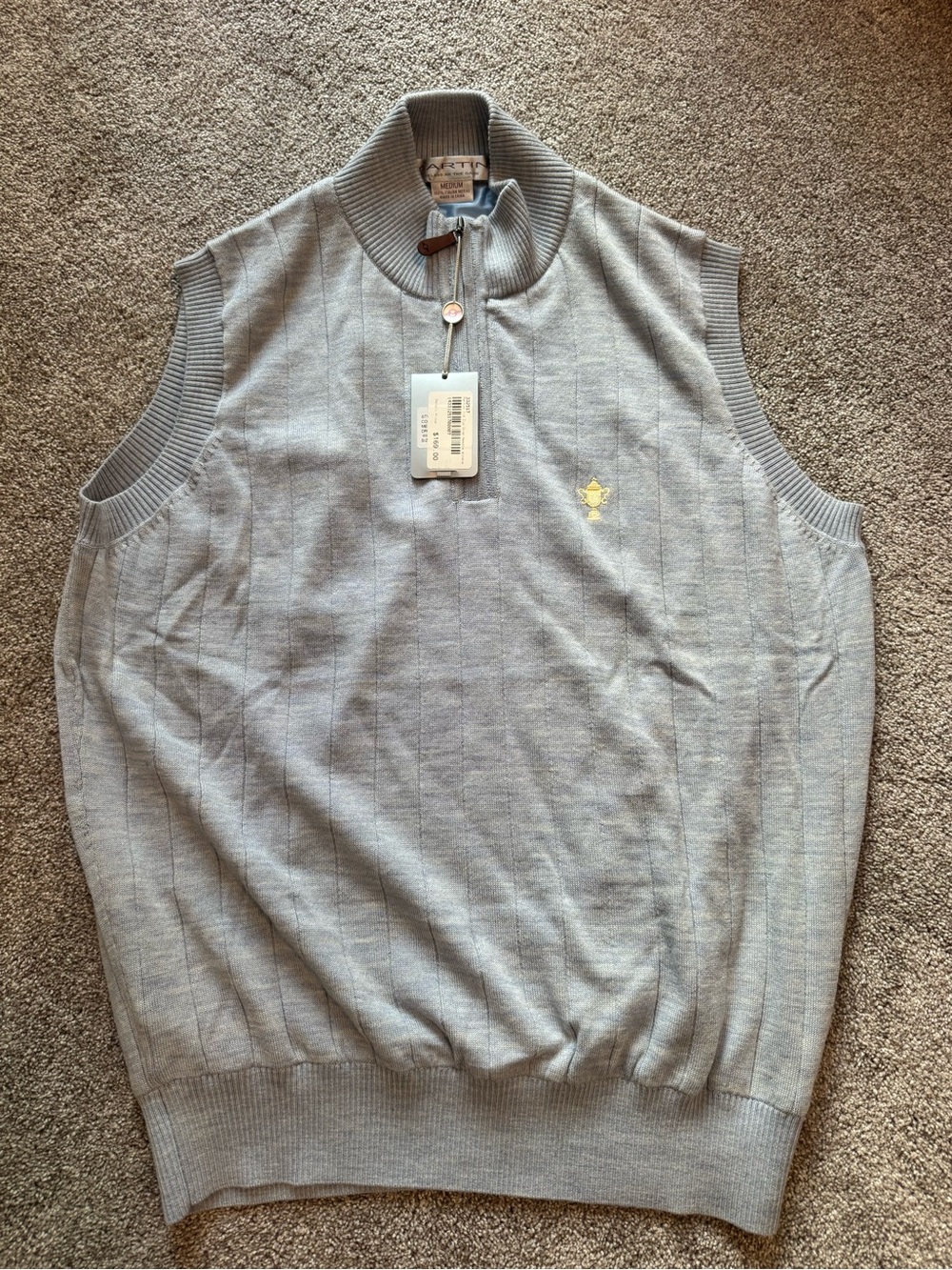 Men's Light Gray Sleeveless Zip-Up Sweater Vest